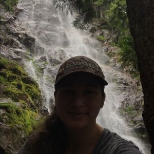 Meet your Posher, Karina